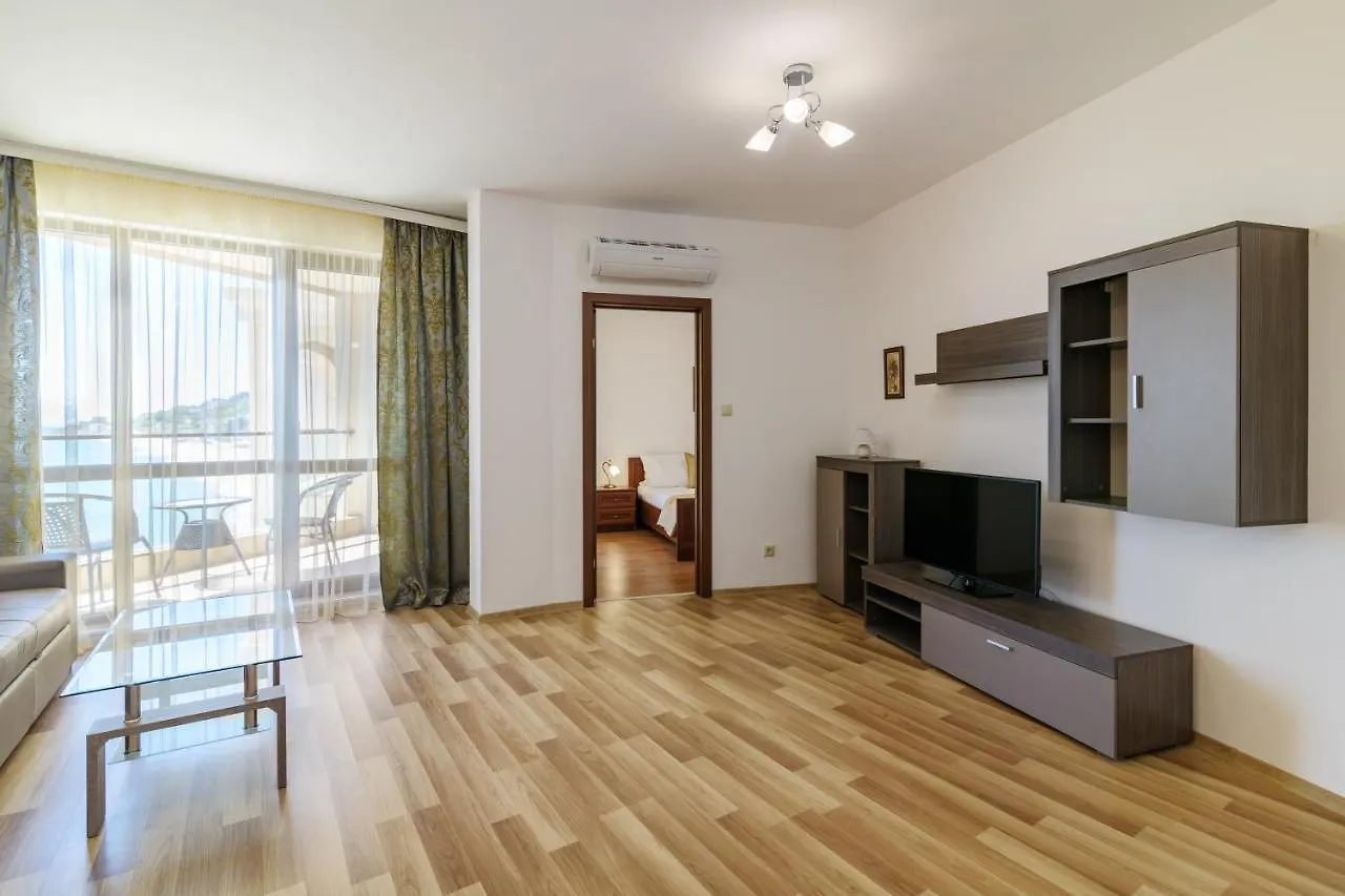 Cabacum Plaza Beach Apartments - High-Speed Wifi Golden Sands 0*,  Bulgaria