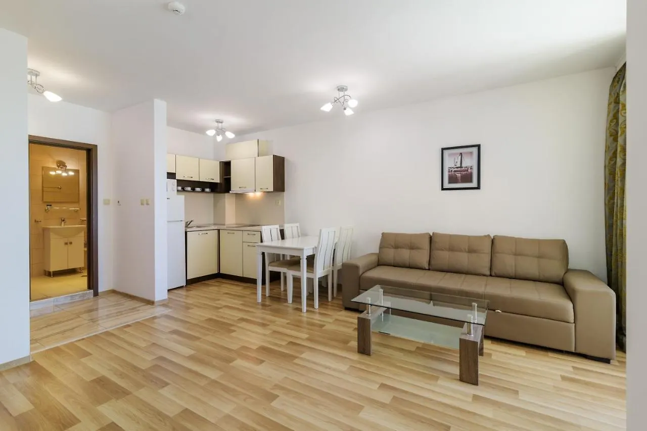 Cabacum Plaza Beach Apartments - High-Speed Wifi Golden Sands Bulgaria
