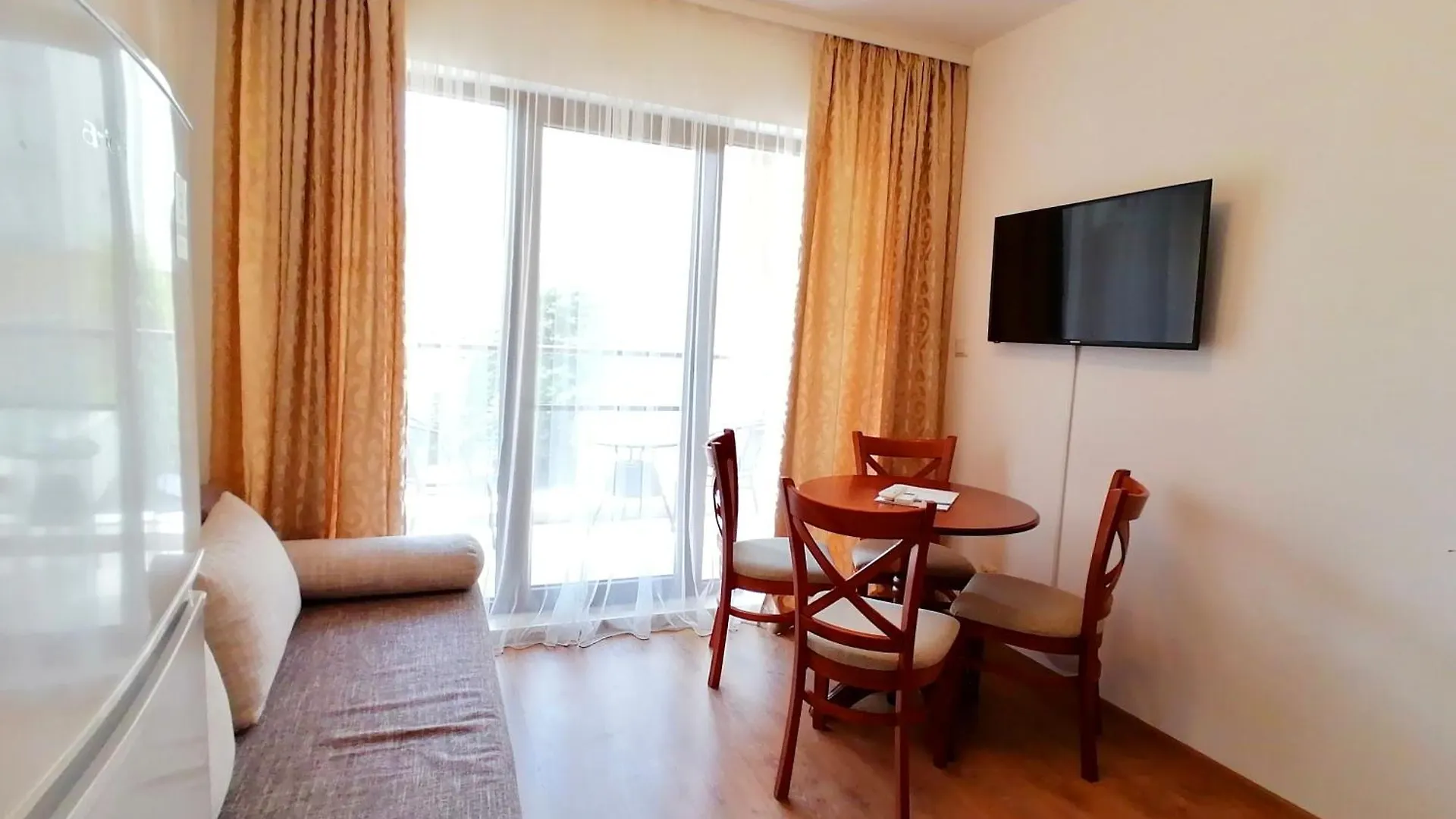Cabacum Plaza Beach Apartments - High-Speed Wifi Golden Sands Bulgaria
