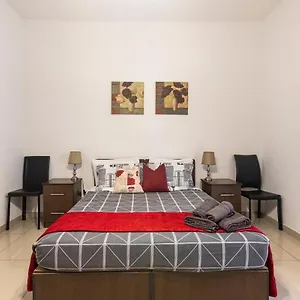 superbly-located-cosy-2-bedroom-apartment-valletta.hotelssaintjulians.com/